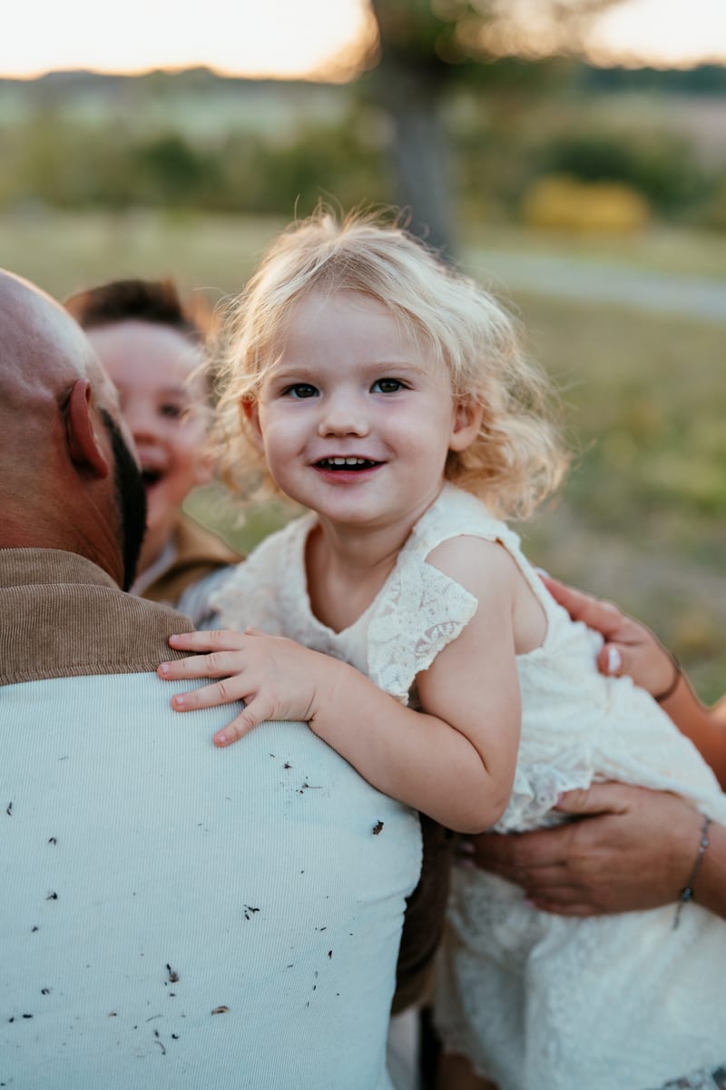 Familienfotografie, Eine Stunde im Abendlicht um 18:45 Uhr