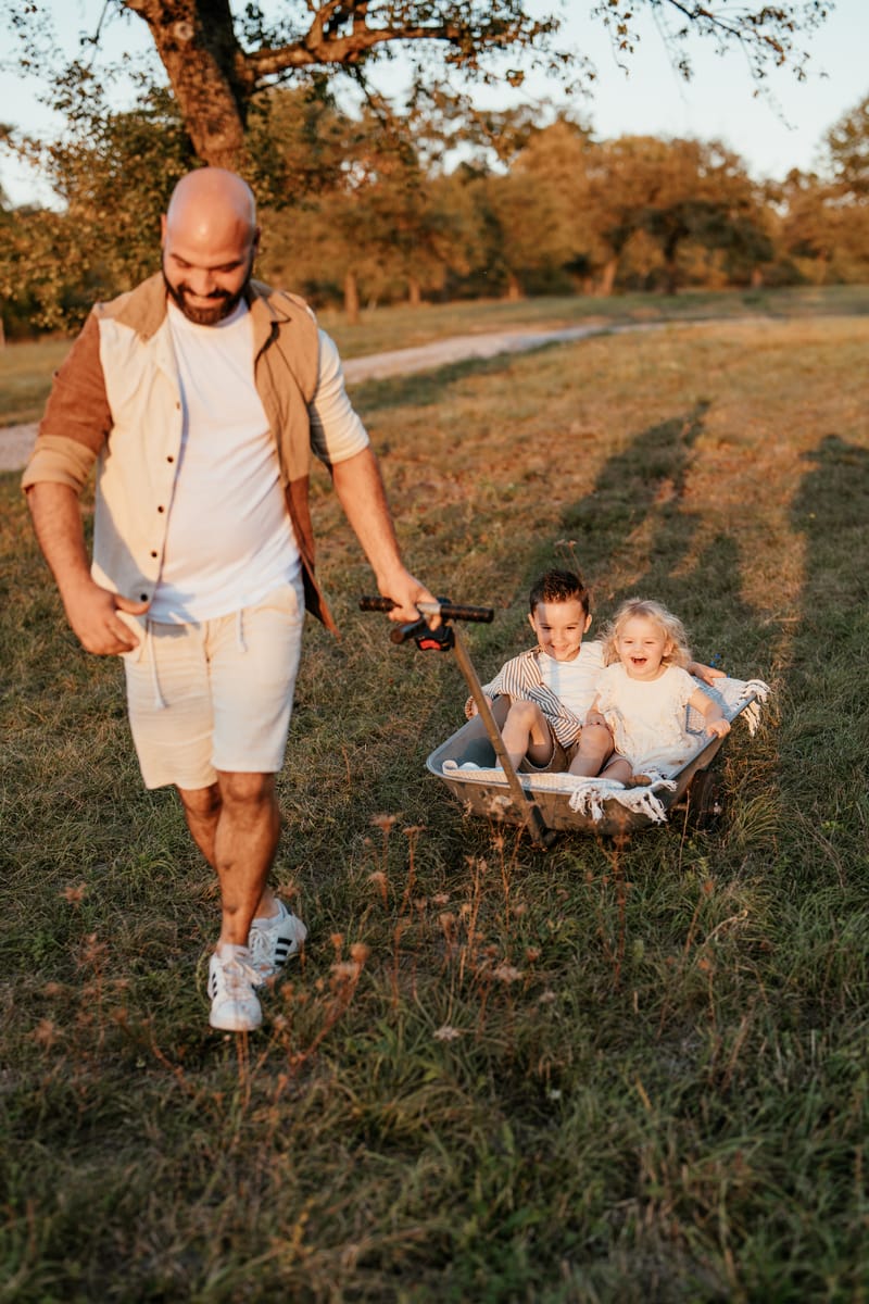 Familienfotografie, Eine Stunde im Abendlicht um 18:48 Uhr